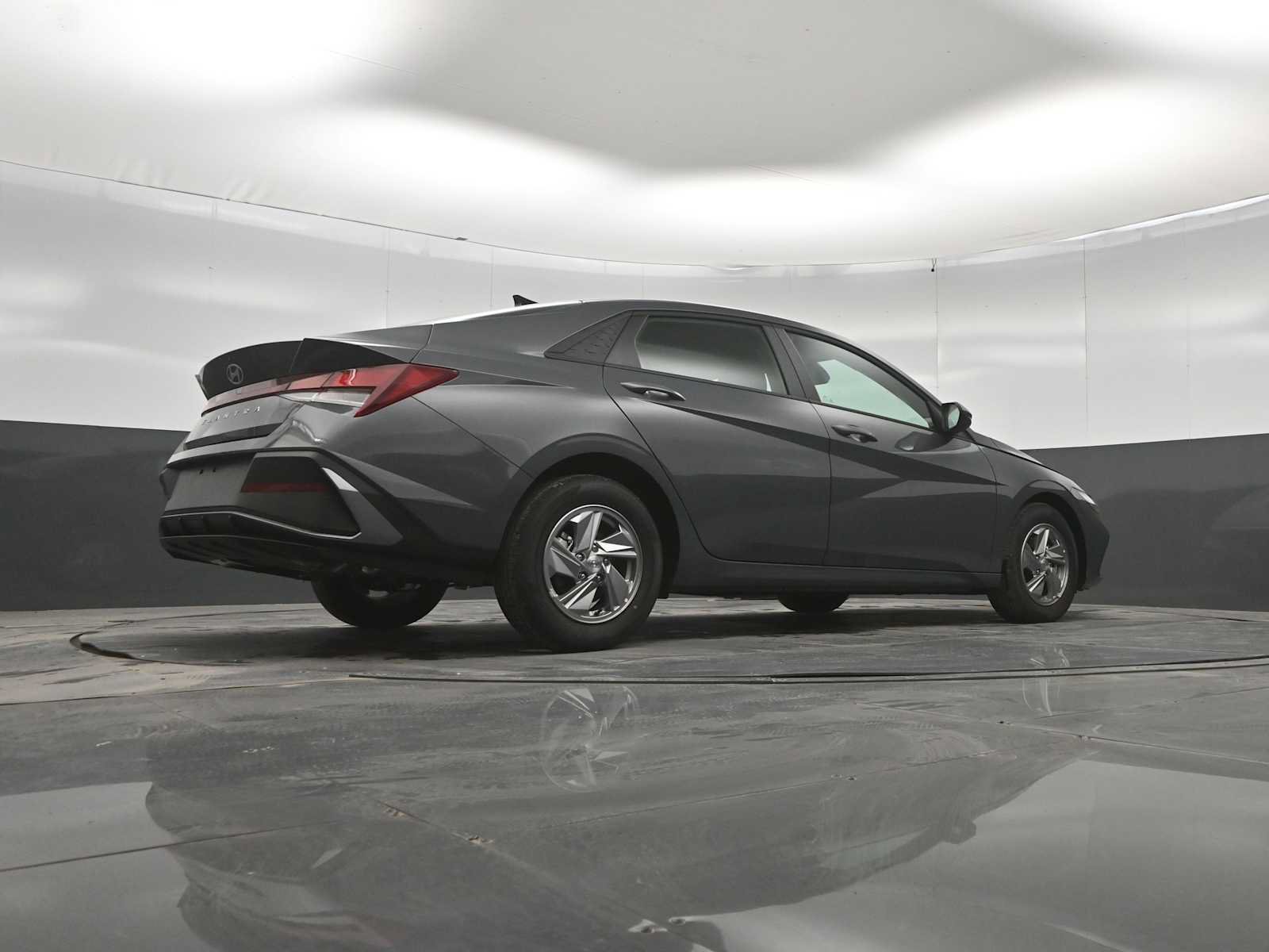 New 2026 Hyundai Elantra SE FWD image 37