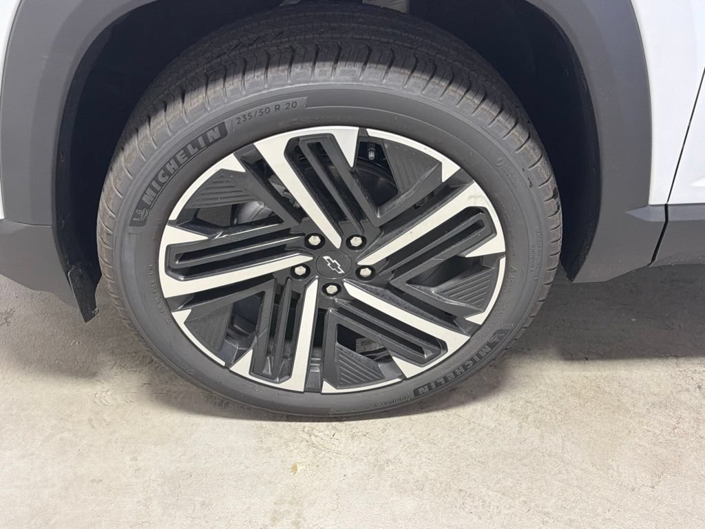 New 2026 Chevrolet Equinox RS w/ Convenience Package III FWD image 12