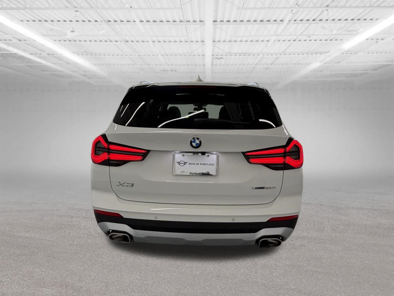 Used 2024 BMW X3 xDrive30i AWD/4WD image 4