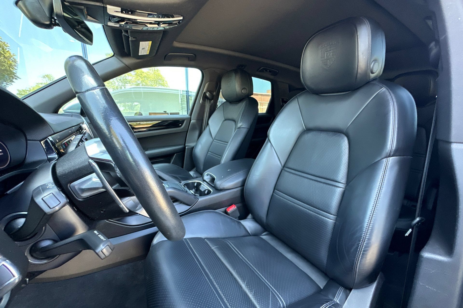 Certified 2023 Porsche Cayenne AWD/4WD image 5