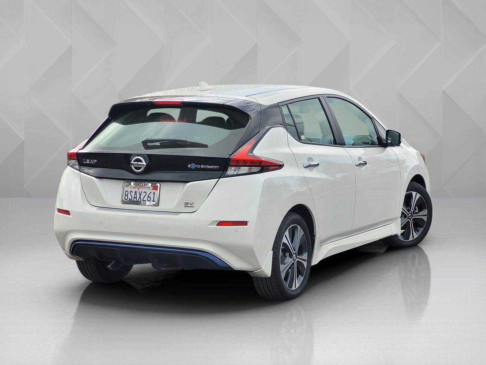 Used 2020 Nissan Leaf SV Plus w/ SV Plus Technology Package image 6
