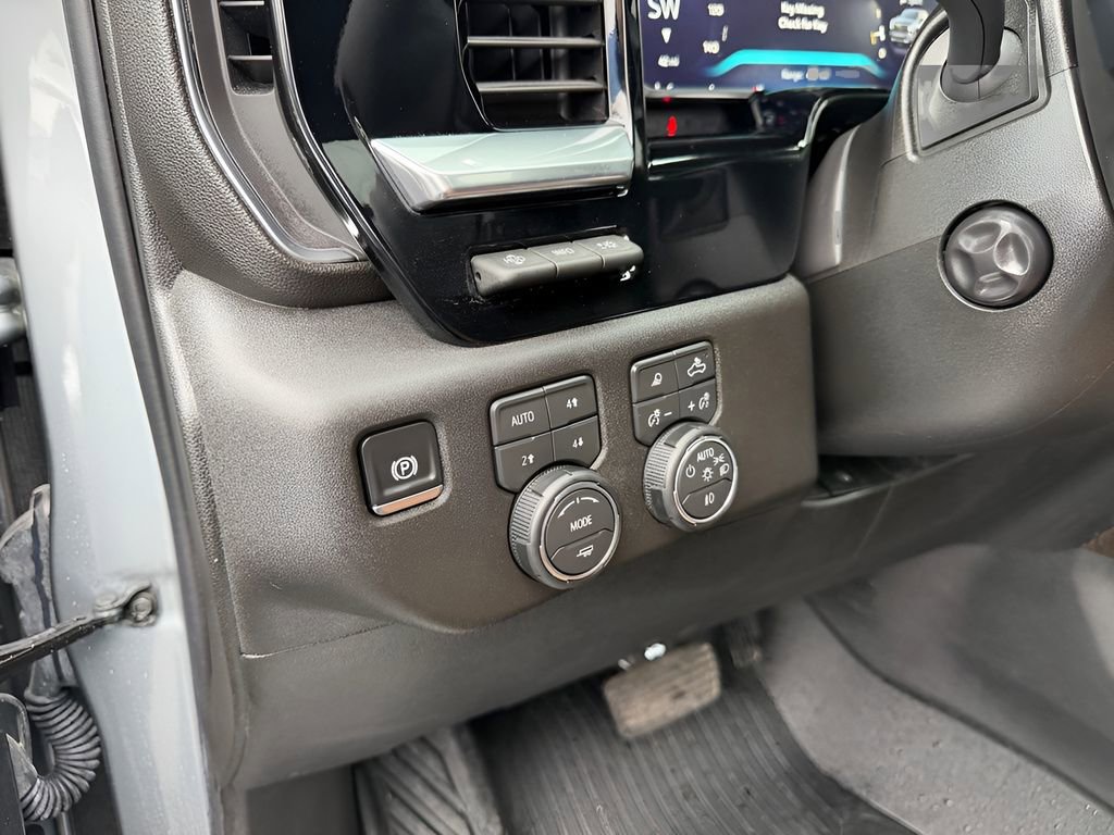 Used 2026 Chevrolet Silverado 1500 High Country w/ Technology Package image 27