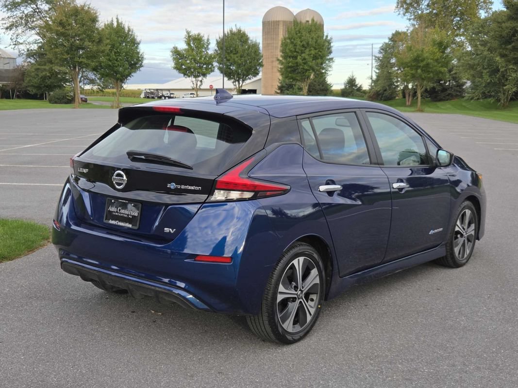 Used 2019 Nissan Leaf SV w/ SV Technology Package FWD image 8