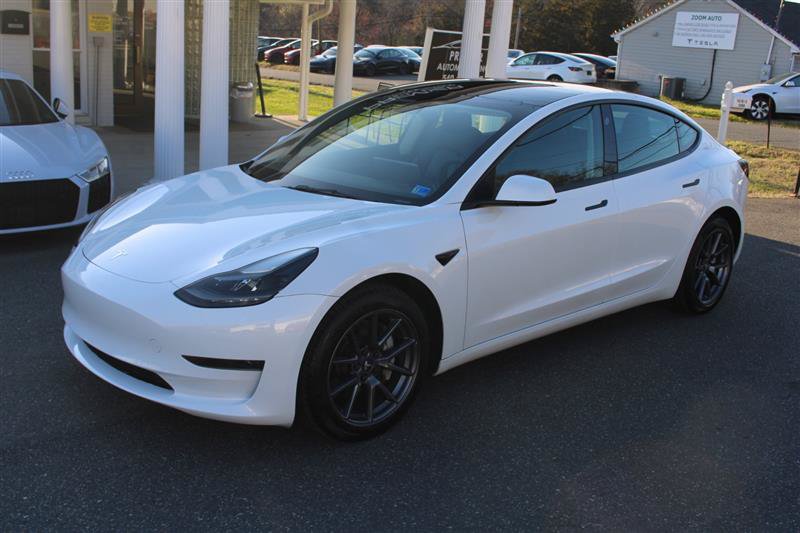 Used 2023 Tesla Model 3 Standard Range RWD image 4