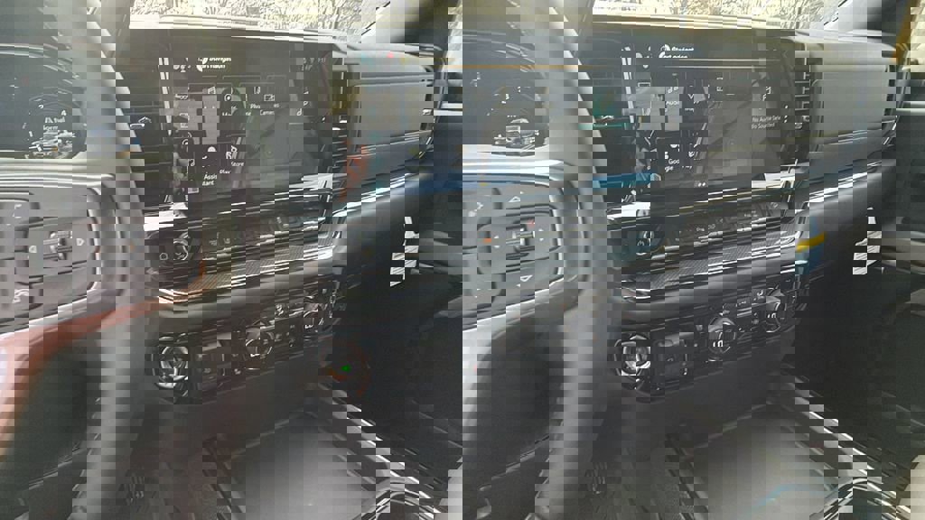 New 2026 Chevrolet Silverado 2500 ZR2 w/ LPO, Dark Essentials Package image 24