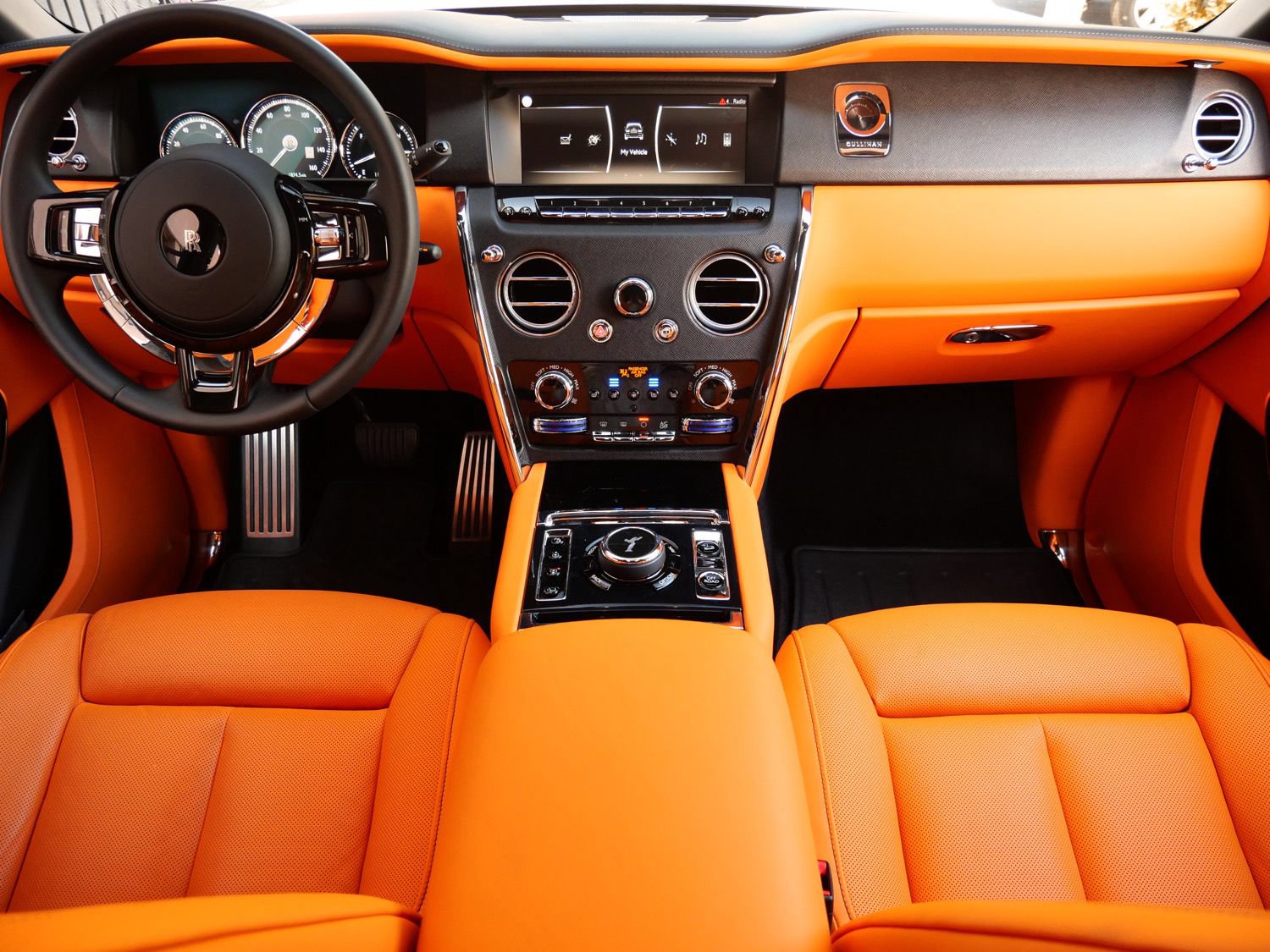 Certified 2023 Rolls-Royce Cullinan w/ Cullinan Package AWD/4WD image 4