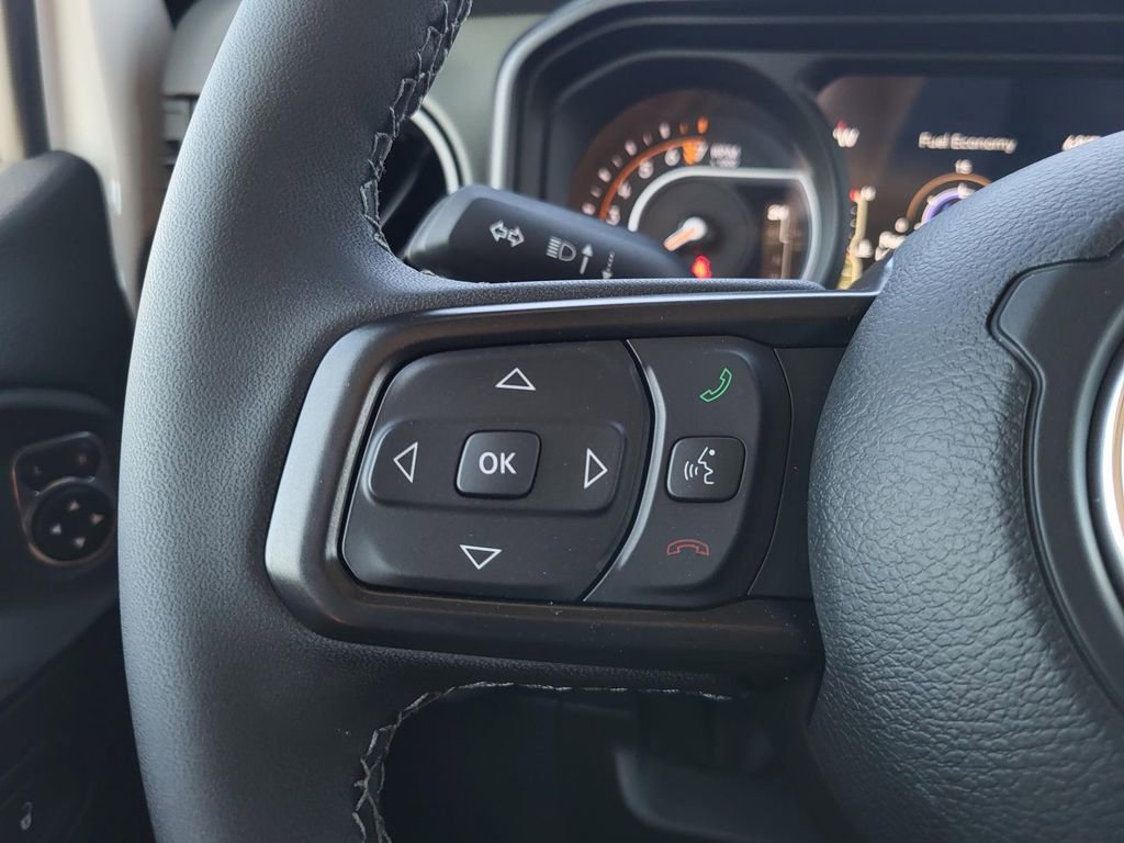 New 2025 Jeep Gladiator Mojave image 15