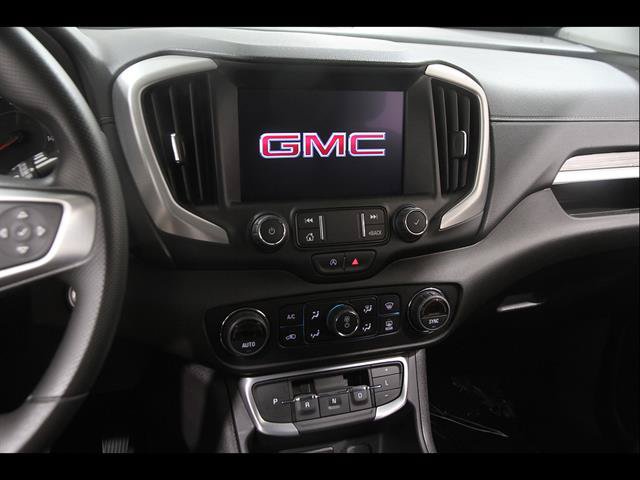 Used 2024 GMC Terrain SLE w/ Driver Convenience Package AWD/4WD image 9