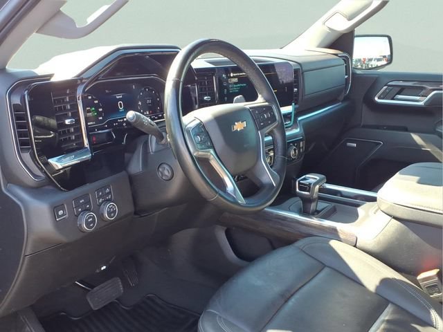 Used 2025 Chevrolet Silverado 1500 LTZ AWD/4WD image 8