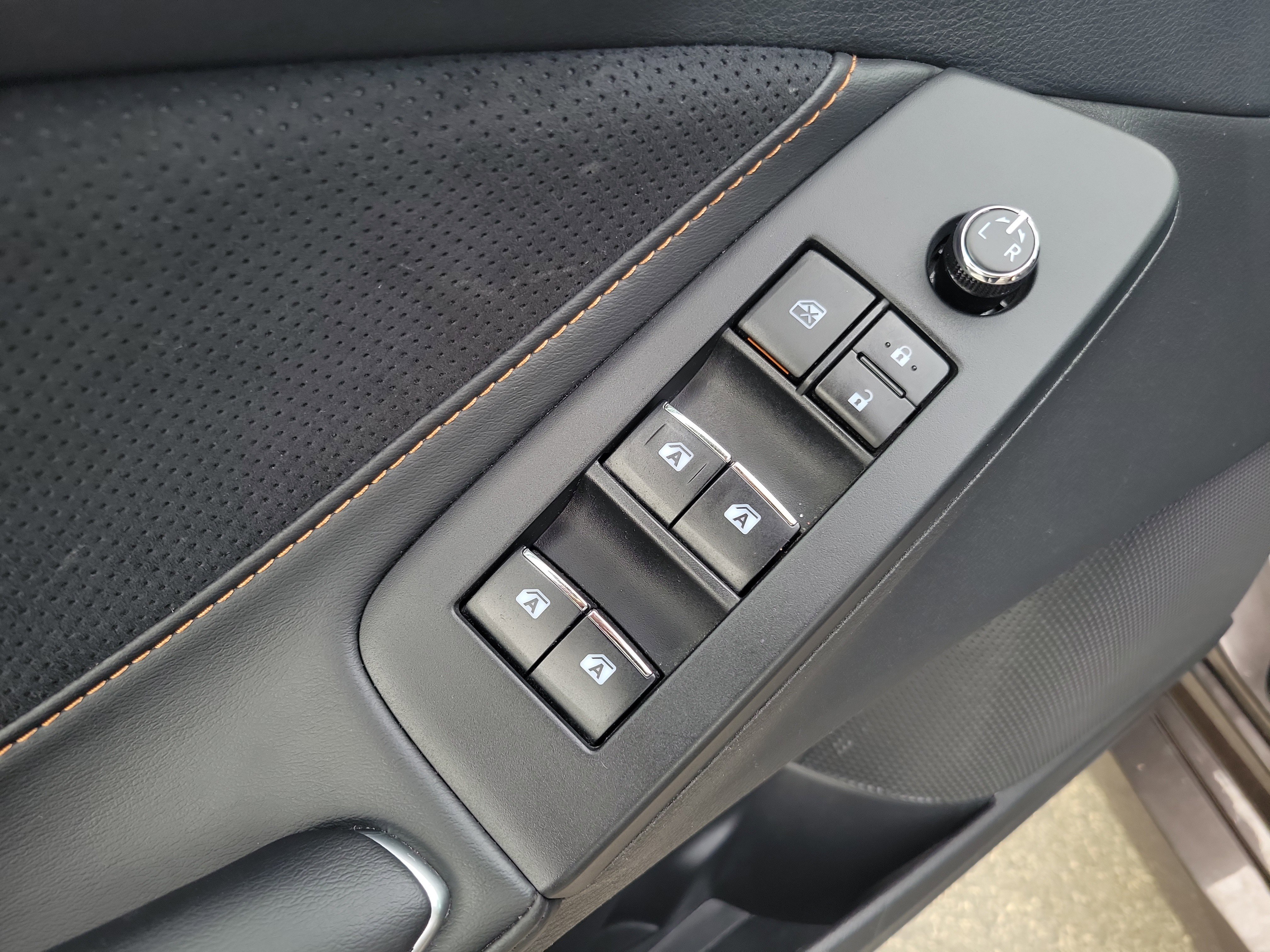 Certified 2019 Toyota Avalon Touring w/ Advanced Safety Package image 19