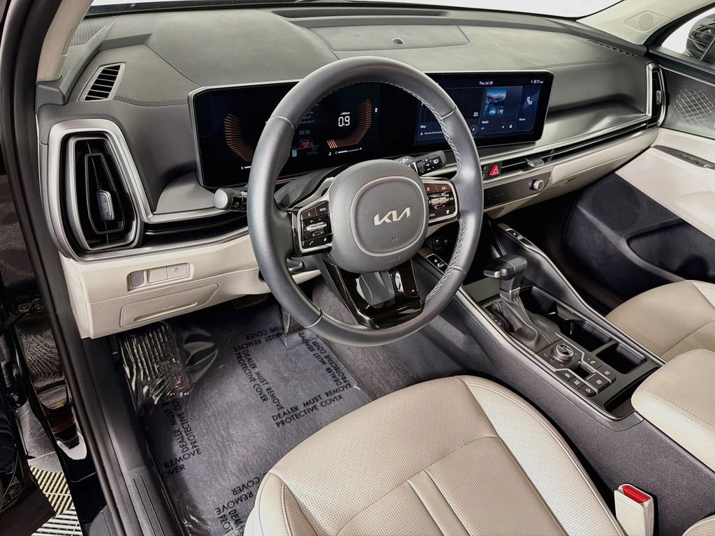 Used 2025 Kia Sorento S AWD/4WD image 9