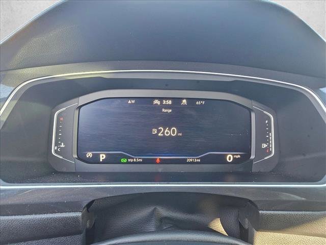 Certified 2024 Volkswagen Tiguan SEL R-Line image 11