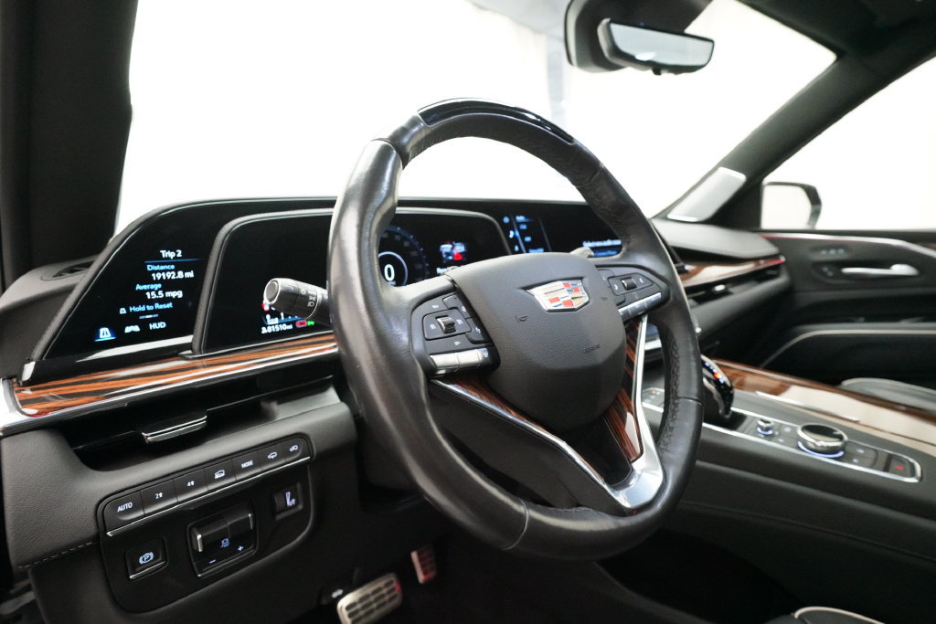 Used 2023 Cadillac Escalade Premium Luxury w/ Performance Package AWD/4WD image 7
