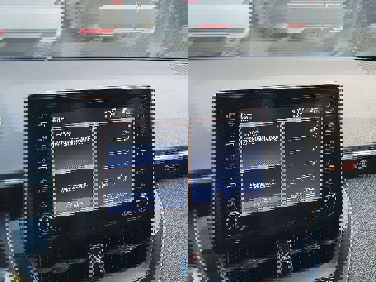 Used 2021 Toyota Corolla LE image 16