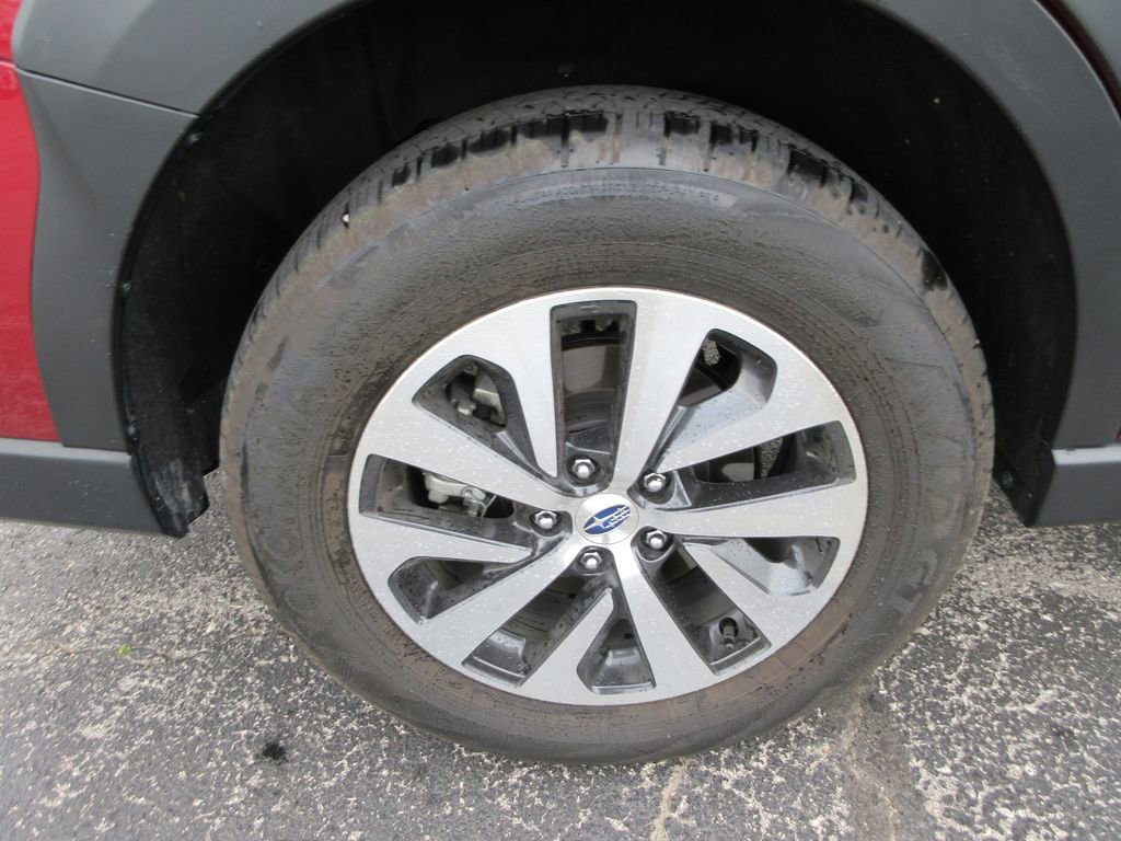 Used 2024 Subaru Outback Premium image 9