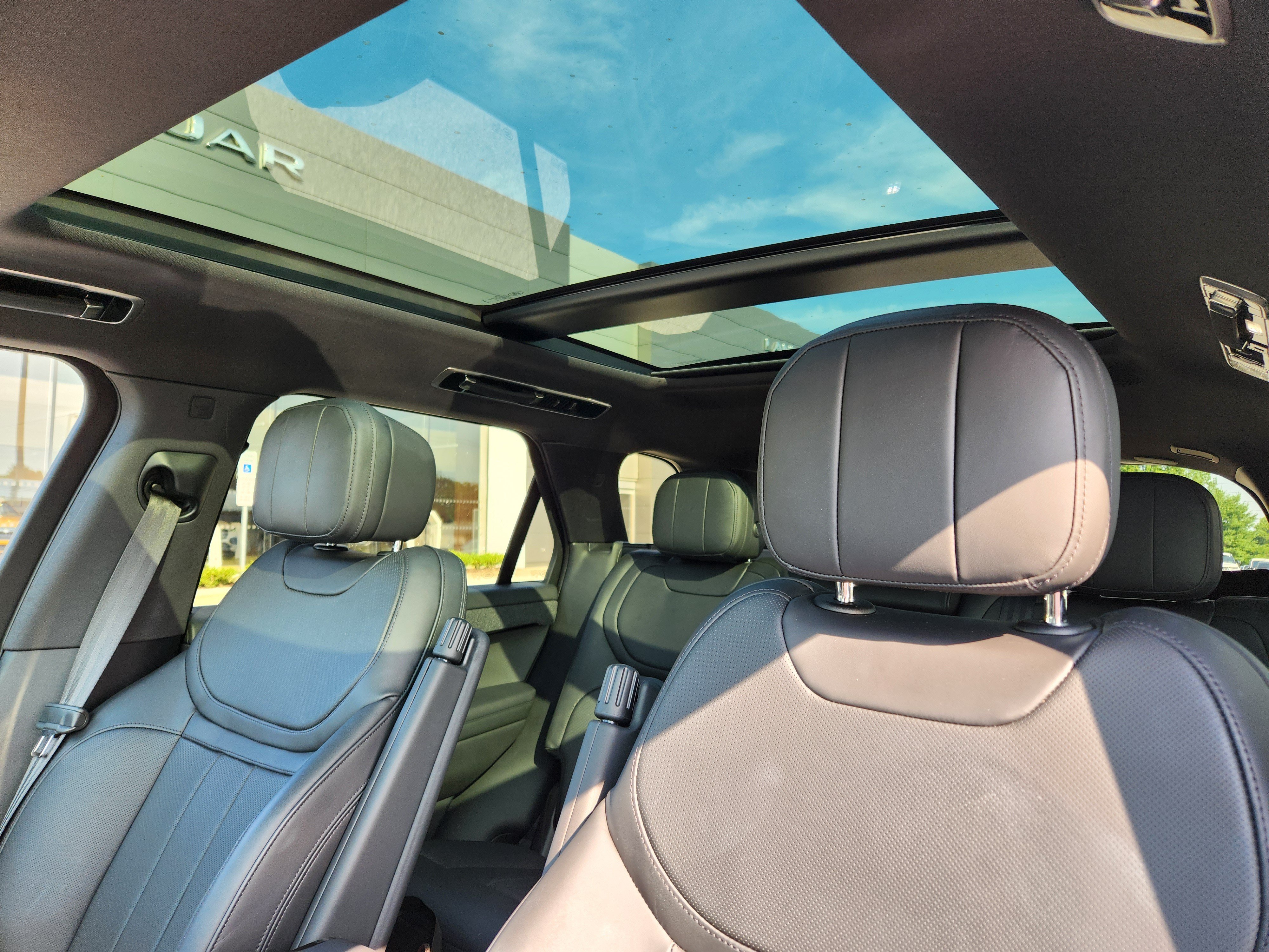 Certified 2024 Land Rover Range Rover Sport Dynamic SE AWD/4WD image 12