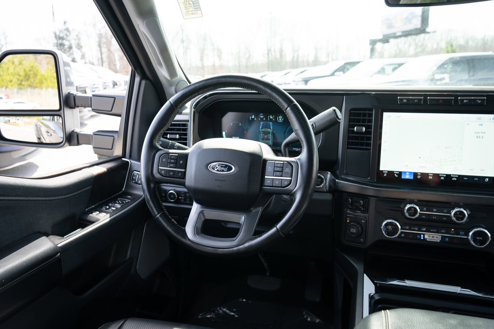 Used 2023 Ford F450 Lariat w/ FX4 Off-Road Package AWD/4WD image 38