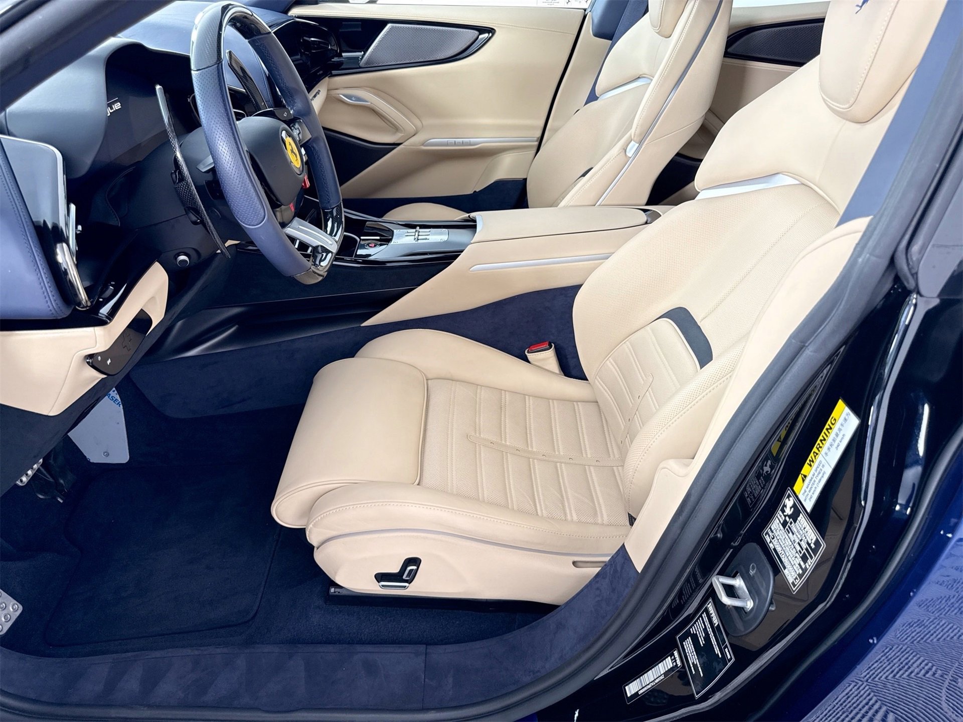 Certified 2024 Ferrari Purosangue Base image 9