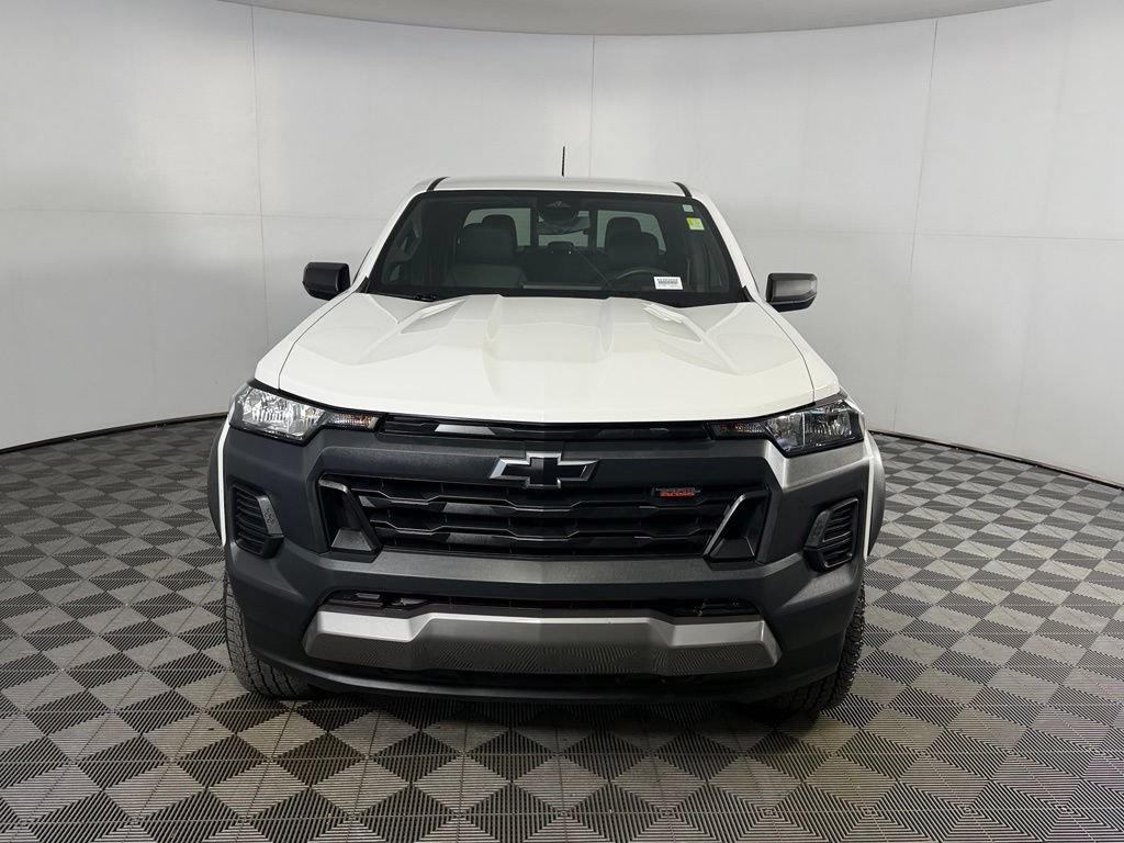 Used 2024 Chevrolet Colorado Trail Boss w/ Advanced Trailering Package AWD/4WD image 2