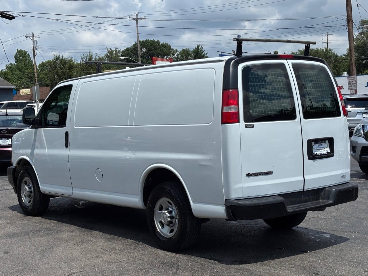 Used 2017 Chevrolet Express 2500 RWD image 6