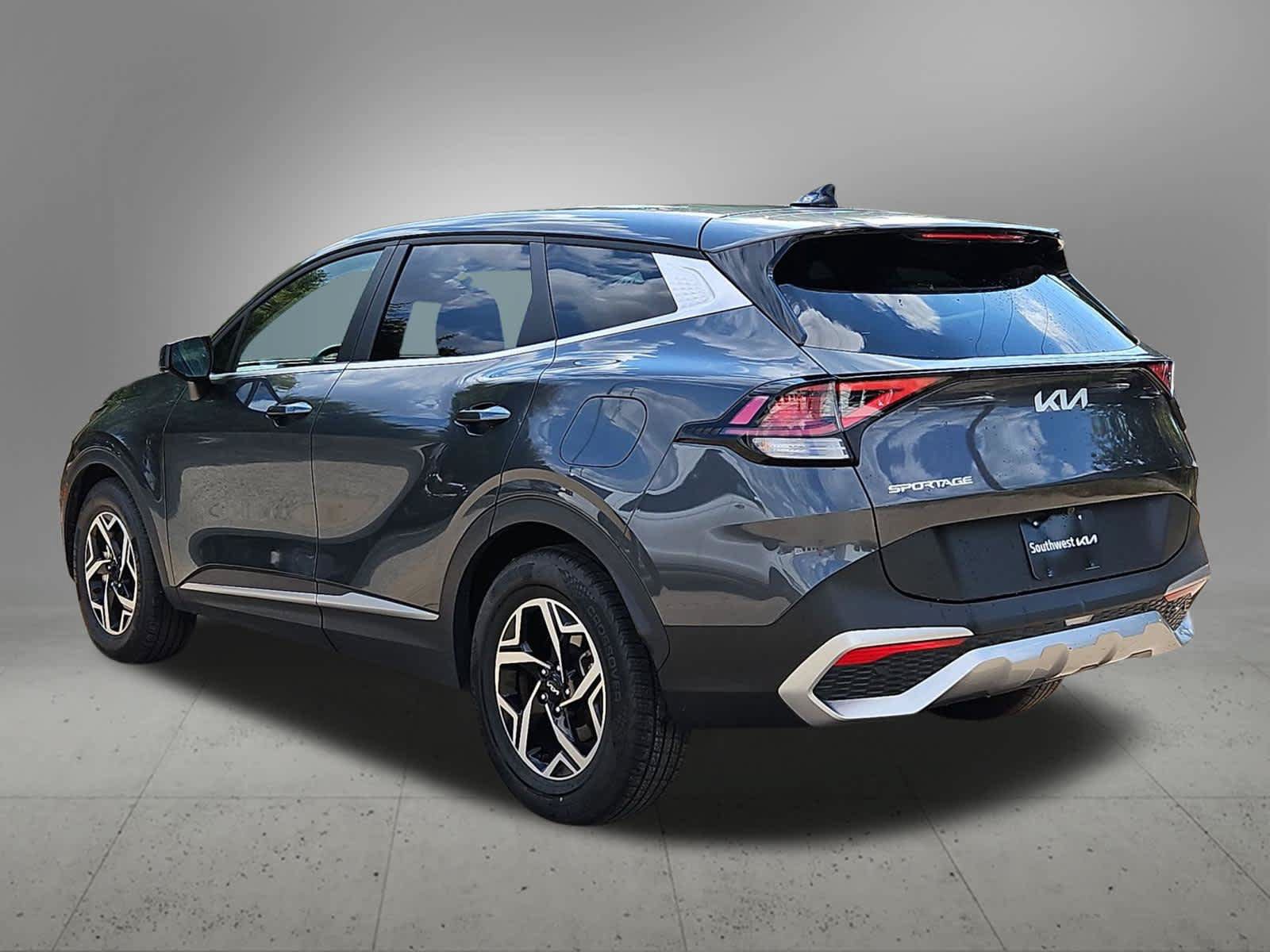 Certified 2024 Kia Sportage LX FWD image 4