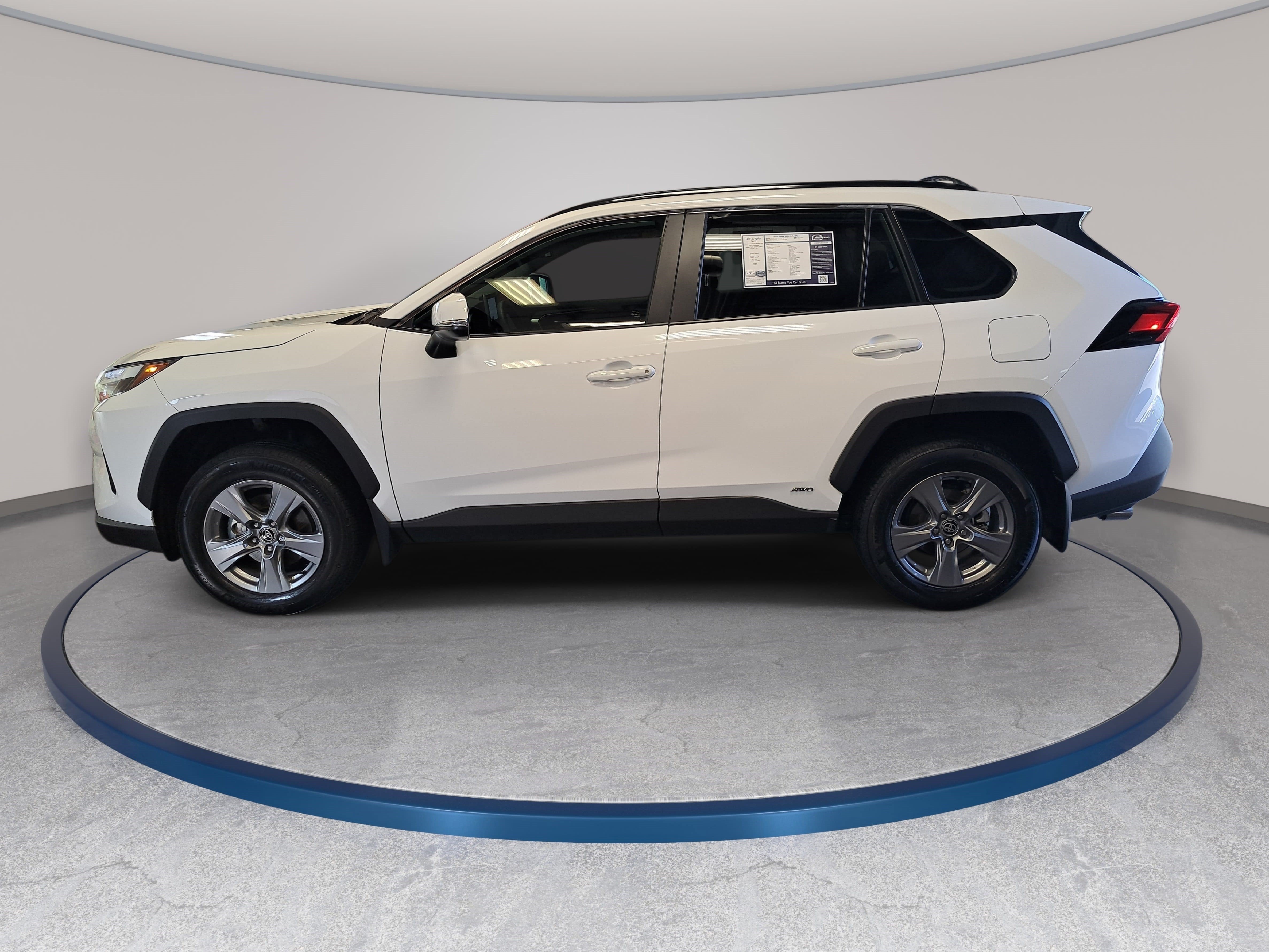Used 2025 Toyota RAV4 XLE w/ Convenience Package AWD/4WD image 8
