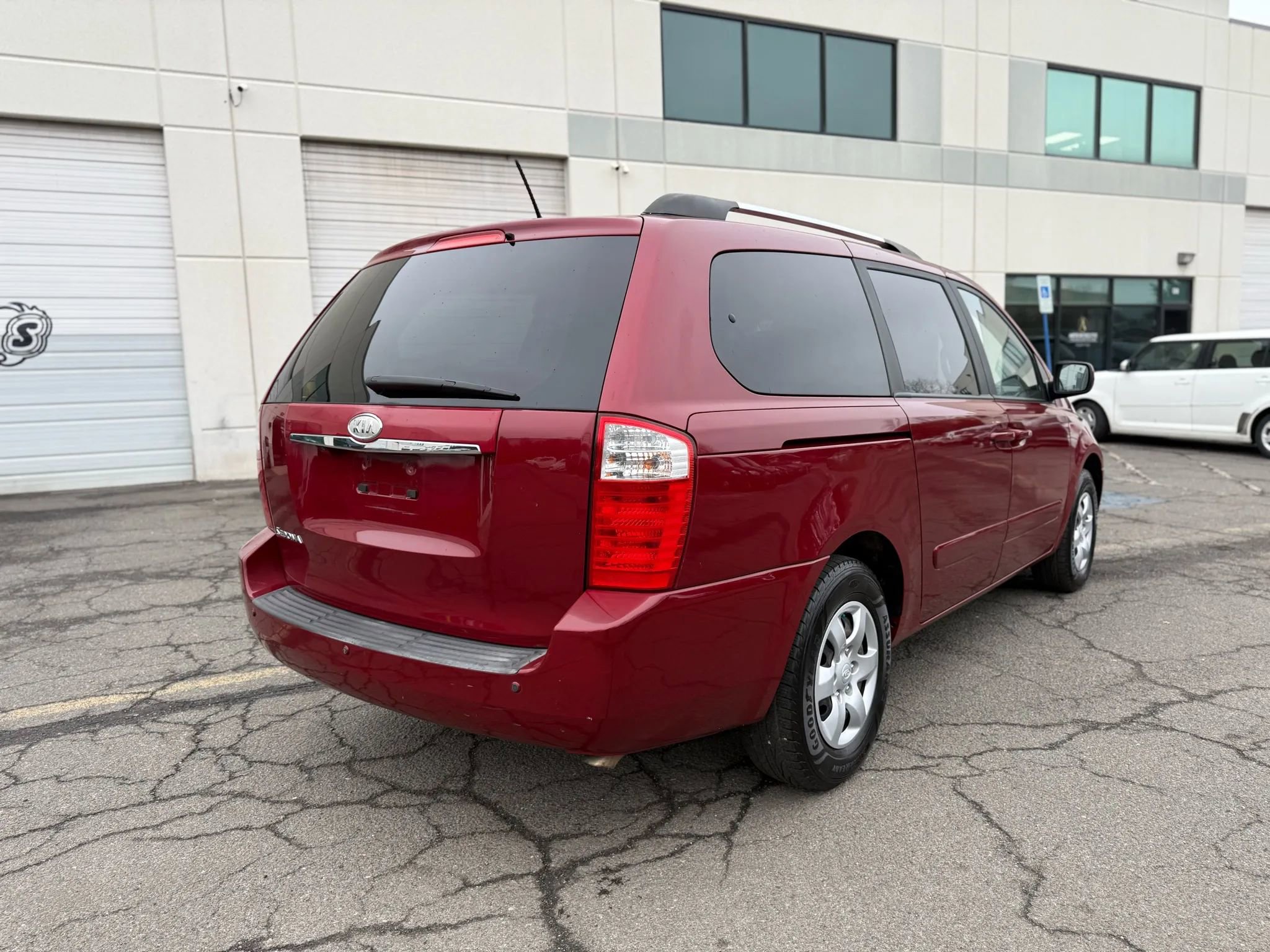 Used 2010 Kia Sedona LX w/ PWR Pkg image 6