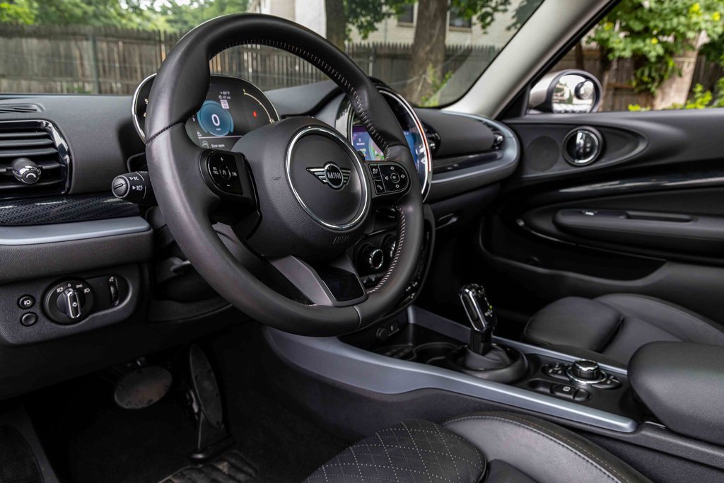 Used 2024 MINI Cooper Clubman S w/ Signature Upholstery Package image 4