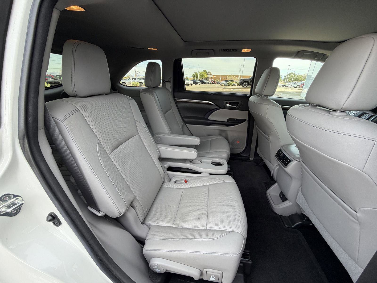 Used 2016 Toyota Highlander Limited Platinum image 20