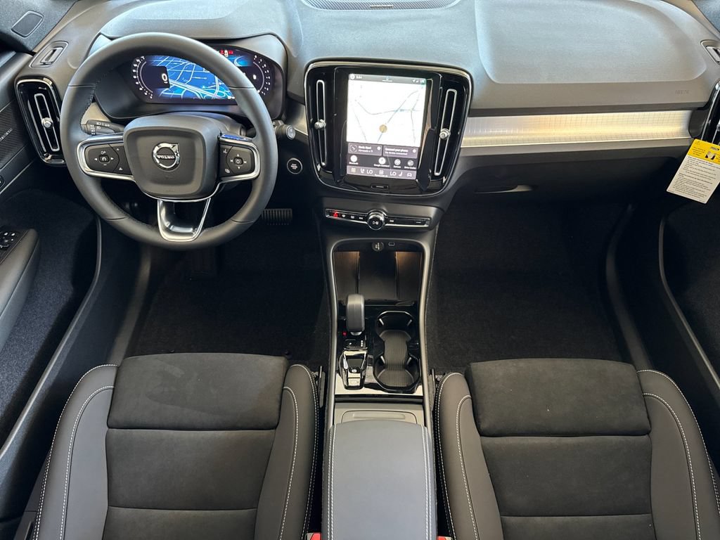 New 2026 Volvo XC40 B5 Ultra w/ Protection Package Premier AWD/4WD image 12