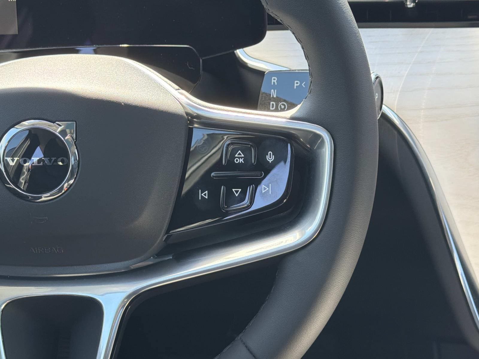 New 2026 Volvo EX90 Ultra AWD/4WD image 9