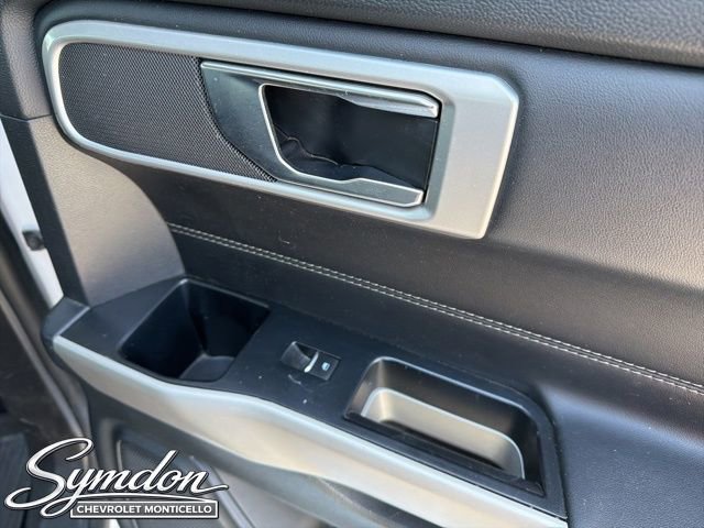 Used 2022 Ford Explorer XLT w/ Equipment Group 202A image 23