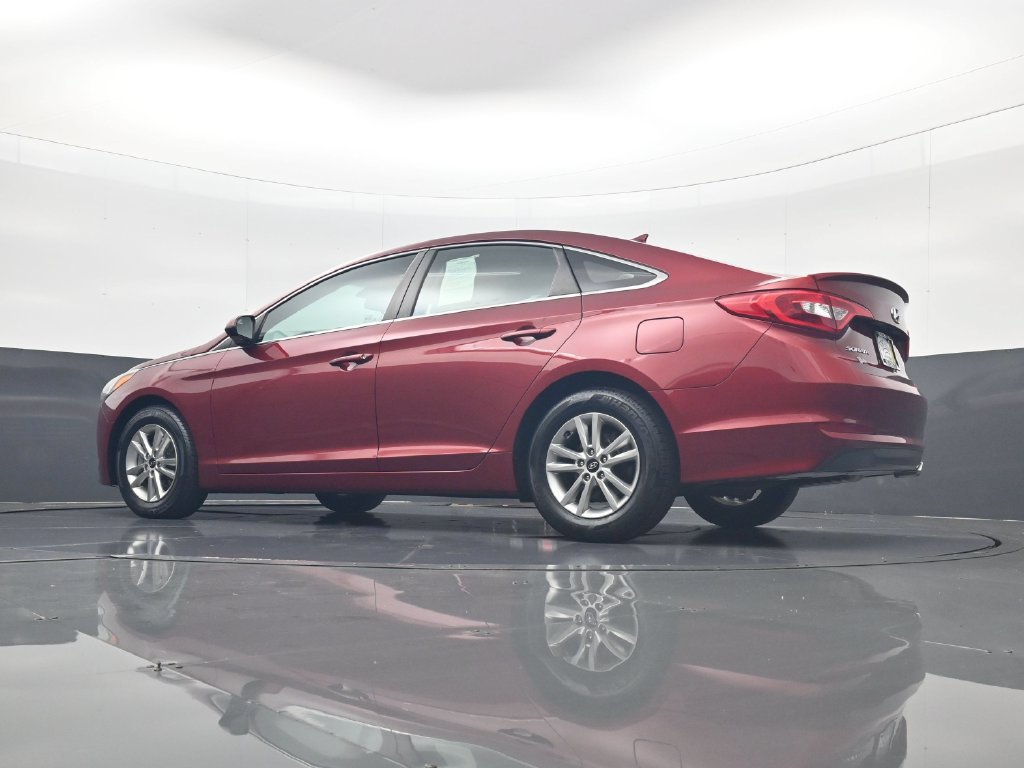 Used 2015 Hyundai Sonata SE w/ Cargo Package FWD image 28