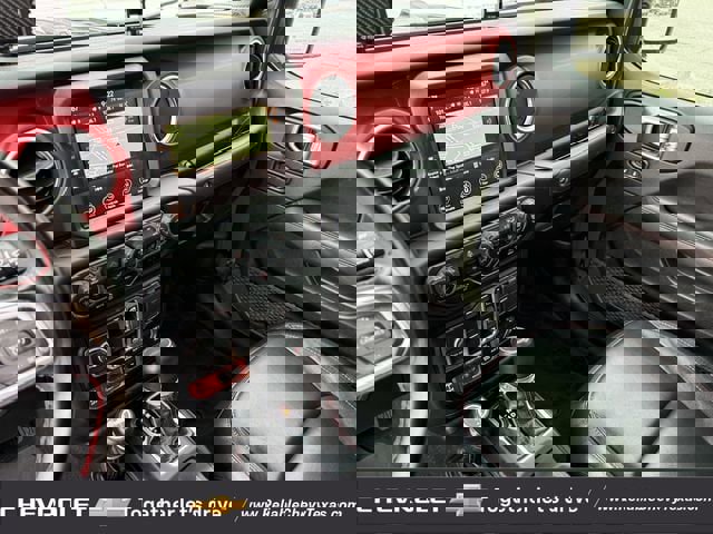 Used 2023 Jeep Gladiator Rubicon w/ LED Lighting Group AWD/4WD image 18