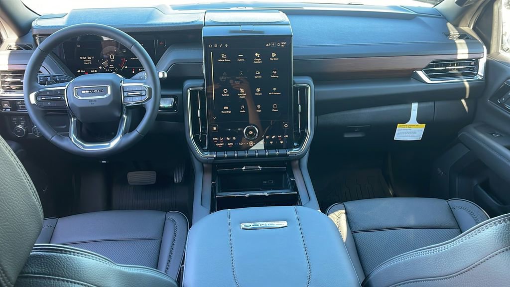 New 2026 GMC Yukon Denali w/ Sun & Power Step Package AWD/4WD image 17