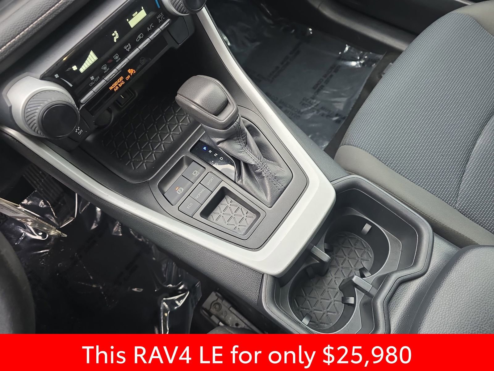 Used 2022 Toyota RAV4 LE image 31