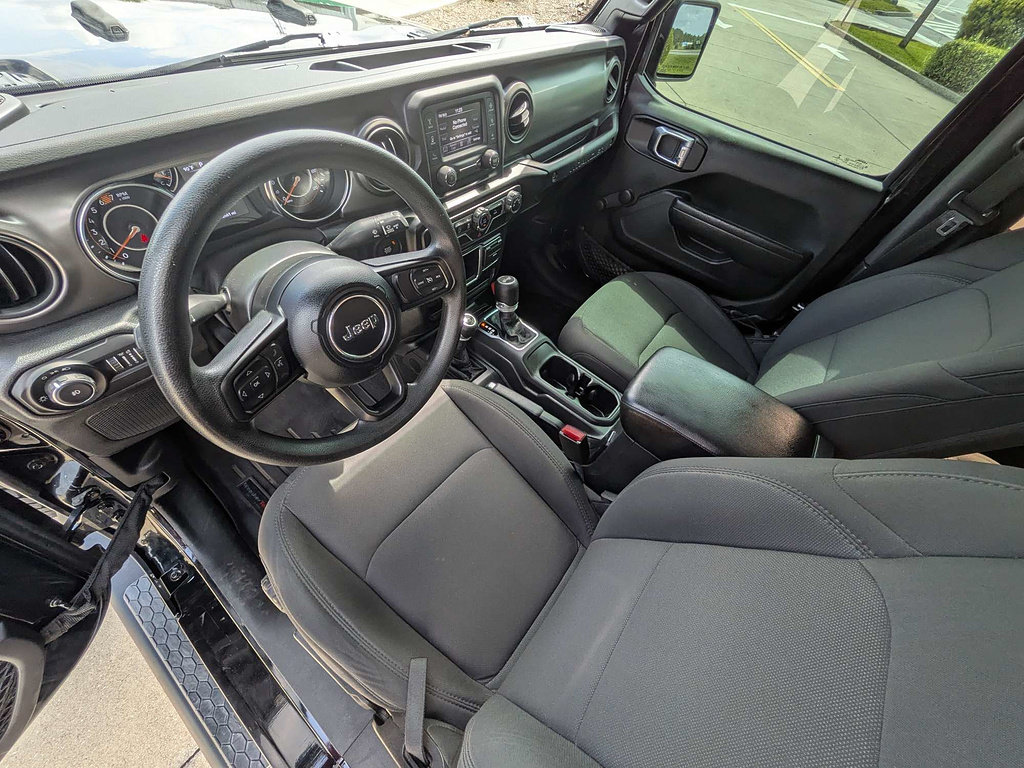 Certified 2021 Jeep Wrangler Sport AWD/4WD image 14