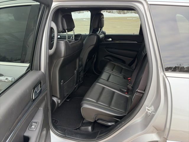 Used 2020 Jeep Grand Cherokee Overland image 16