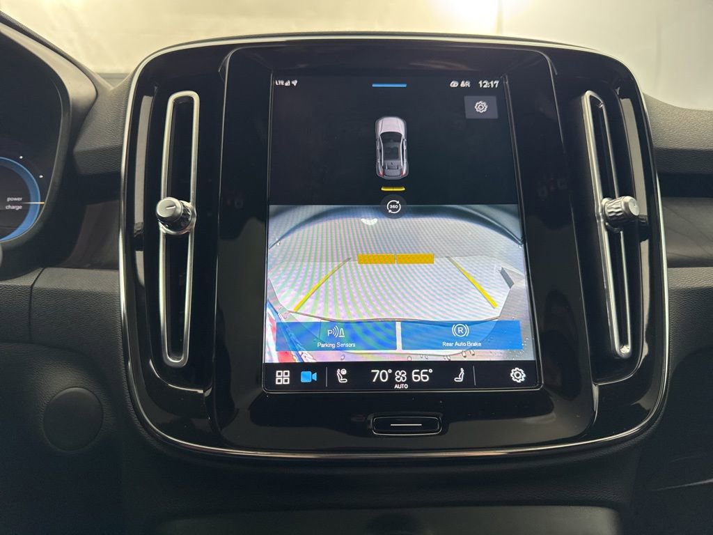 Used 2023 Volvo C40 P8 Recharge Ultimate w/ Protection Package Premier image 18