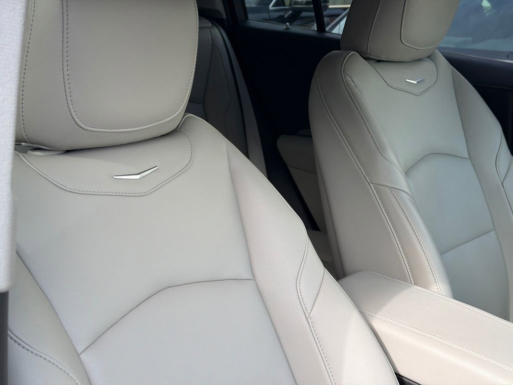Used 2021 Cadillac XT4 Luxury image 12