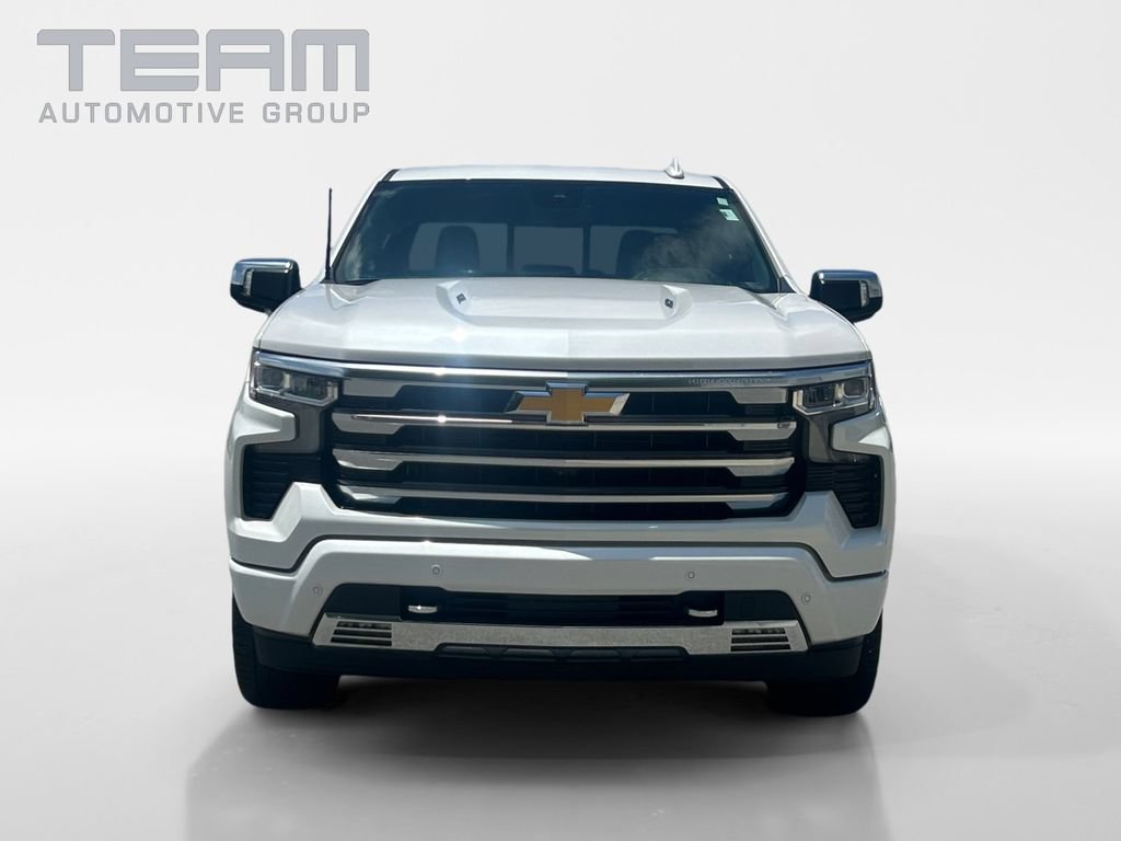 Used 2023 Chevrolet Silverado 1500 High Country AWD/4WD image 2