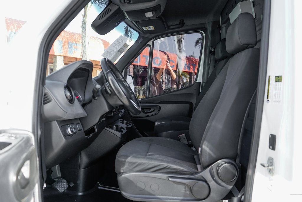Used 2022 Mercedes-Benz Sprinter 1500 image 20