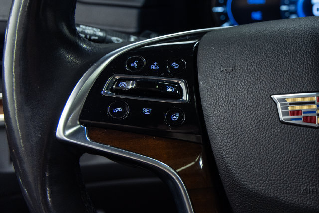 Used 2018 Cadillac Escalade Premium Luxury AWD/4WD image 15