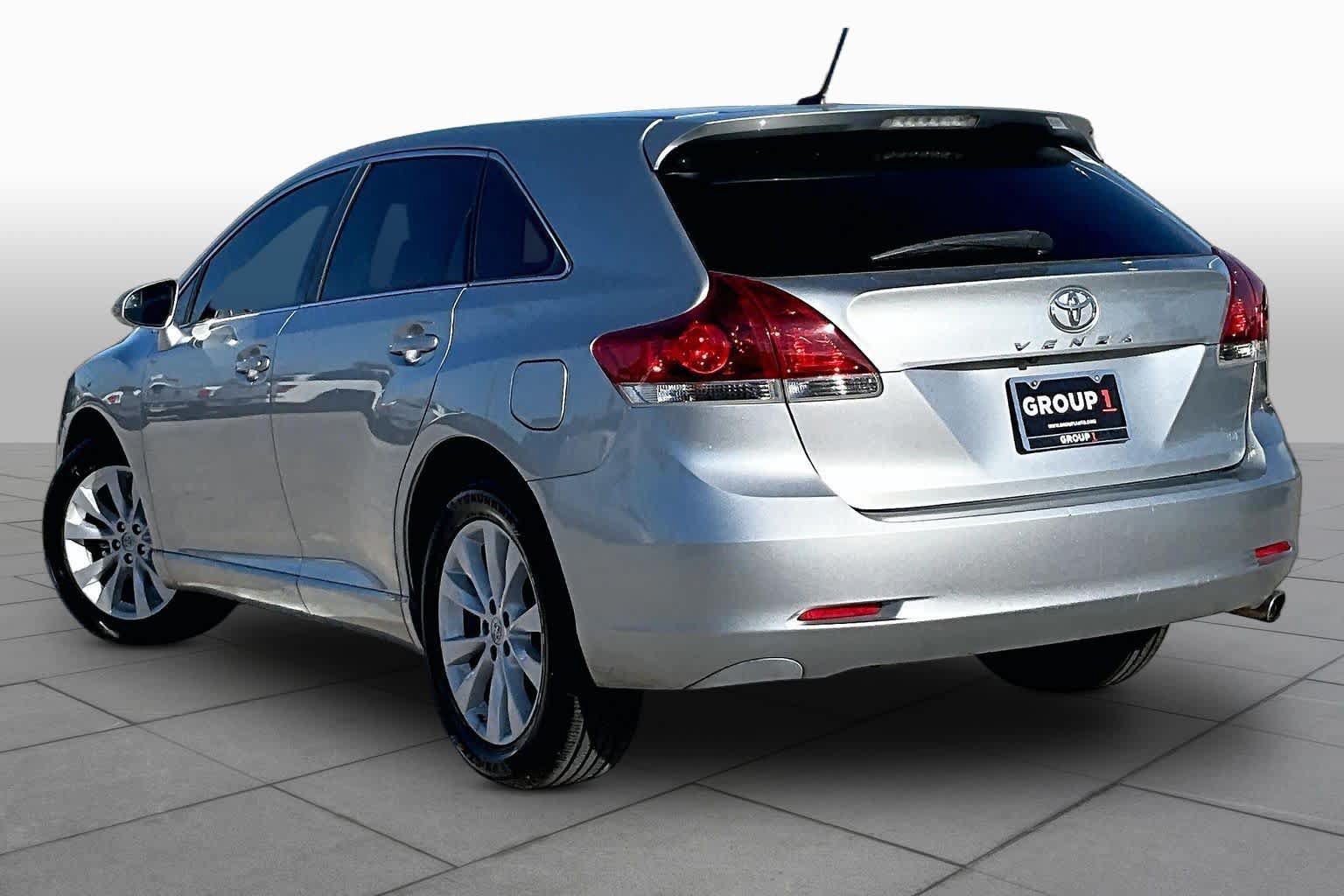 Used 2015 Toyota Venza LE FWD image 11