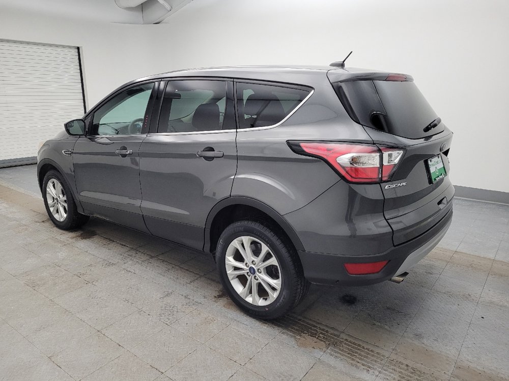 Used 2017 Ford Escape SE image 3