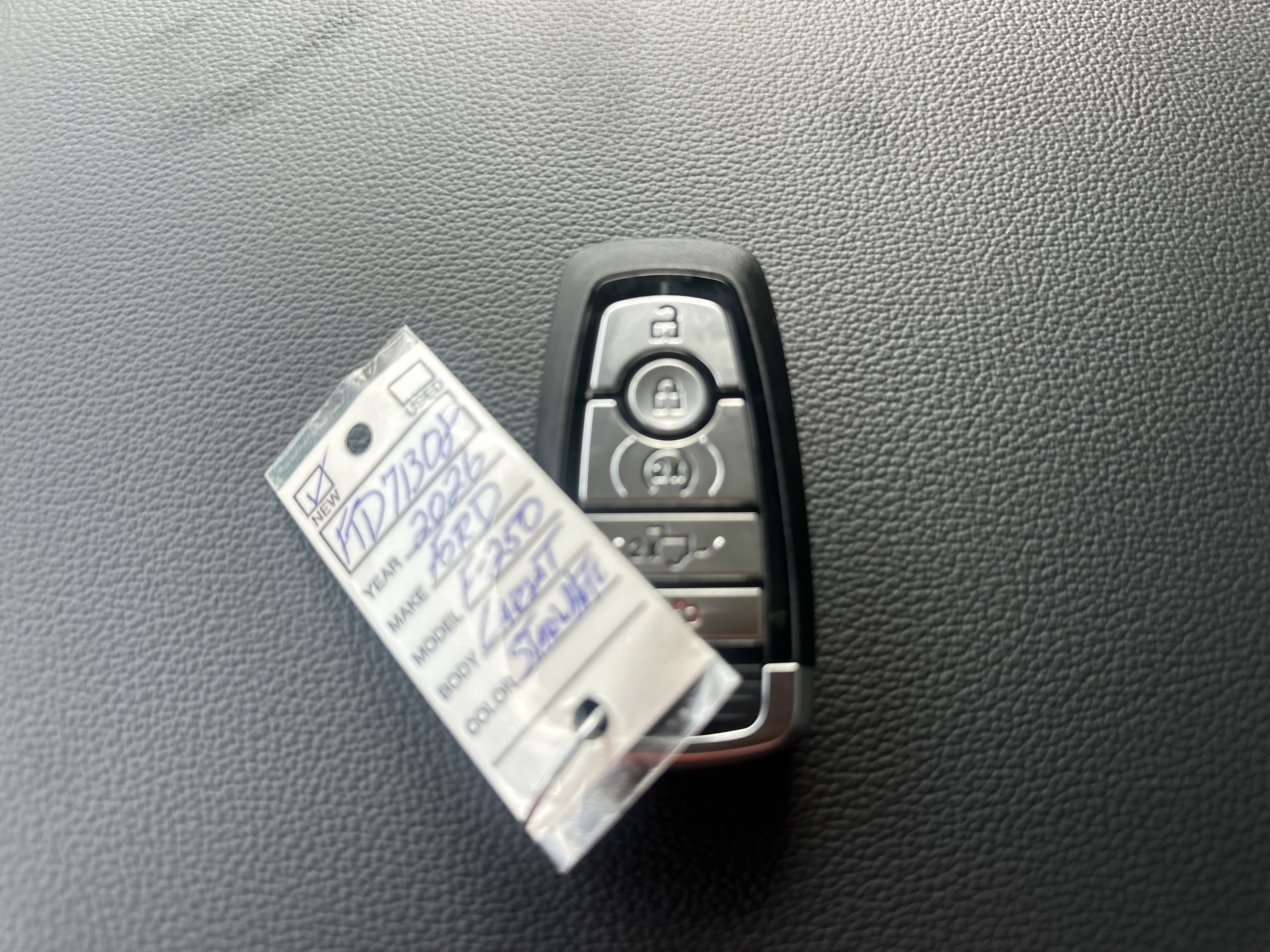 New 2026 Ford F250 Lariat w/ Lariat Ultimate Package image 28