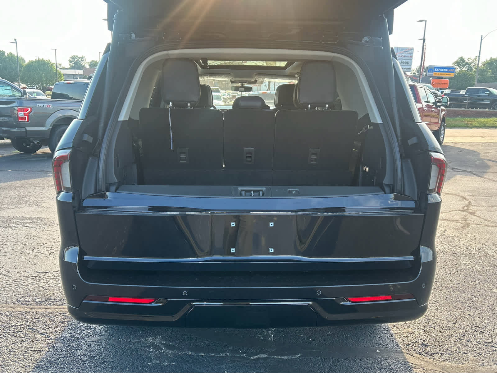 New 2025 Lincoln Navigator Reserve image 5