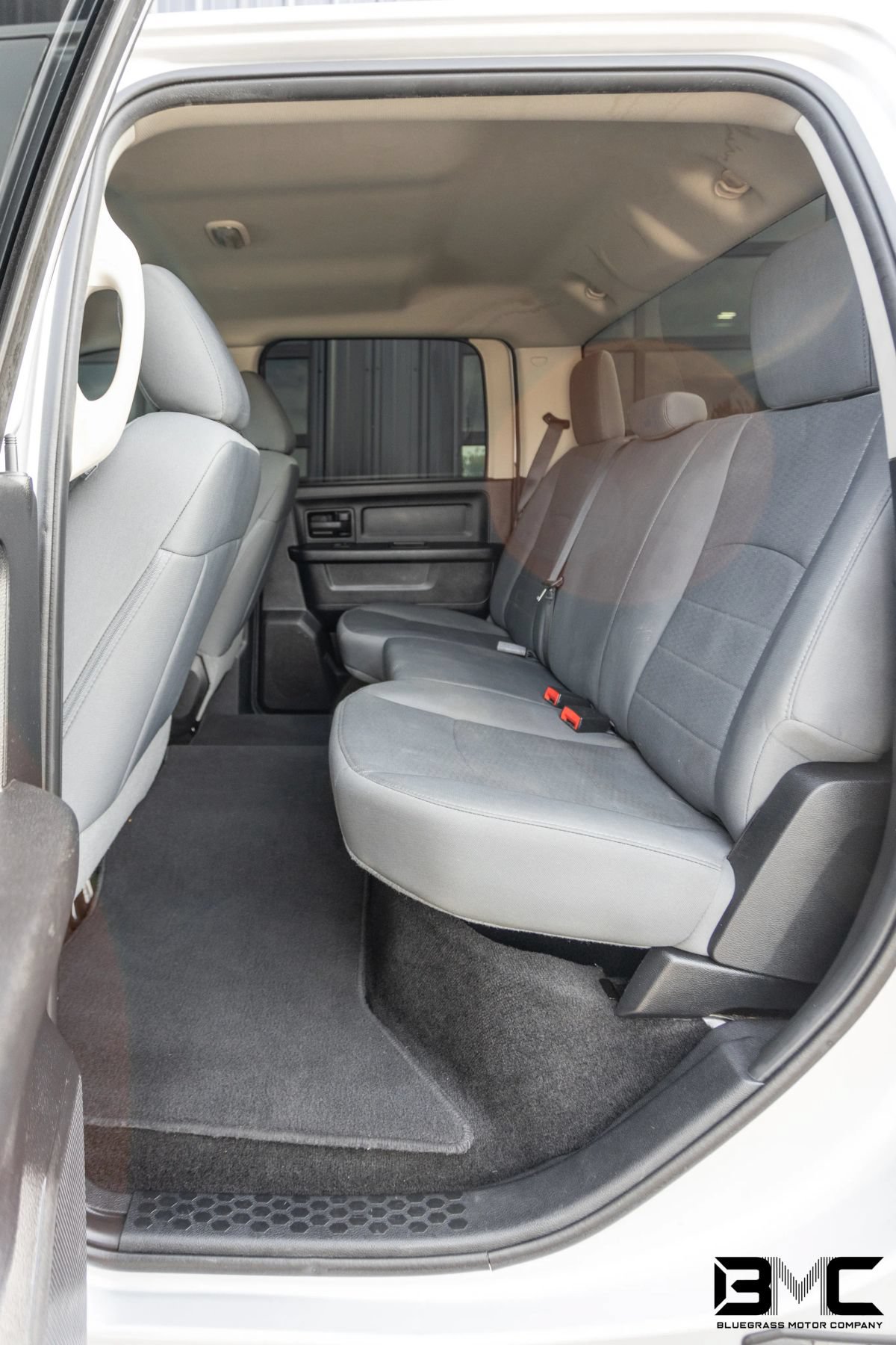 Used 2014 RAM 2500 Tradesman w/ Chrome Appearance Group AWD/4WD image 16