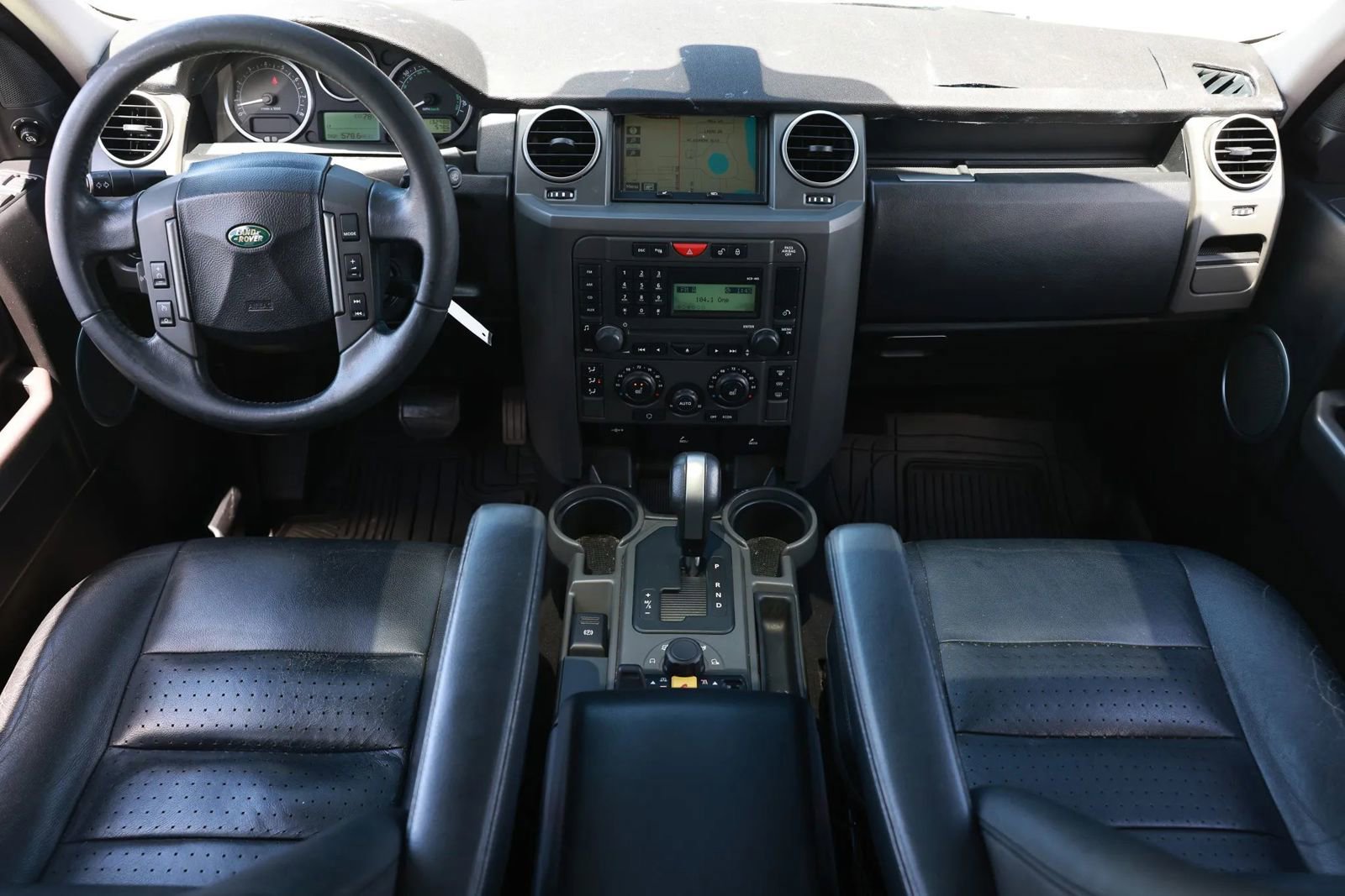Used 2005 Land Rover LR3 SE AWD/4WD image 2