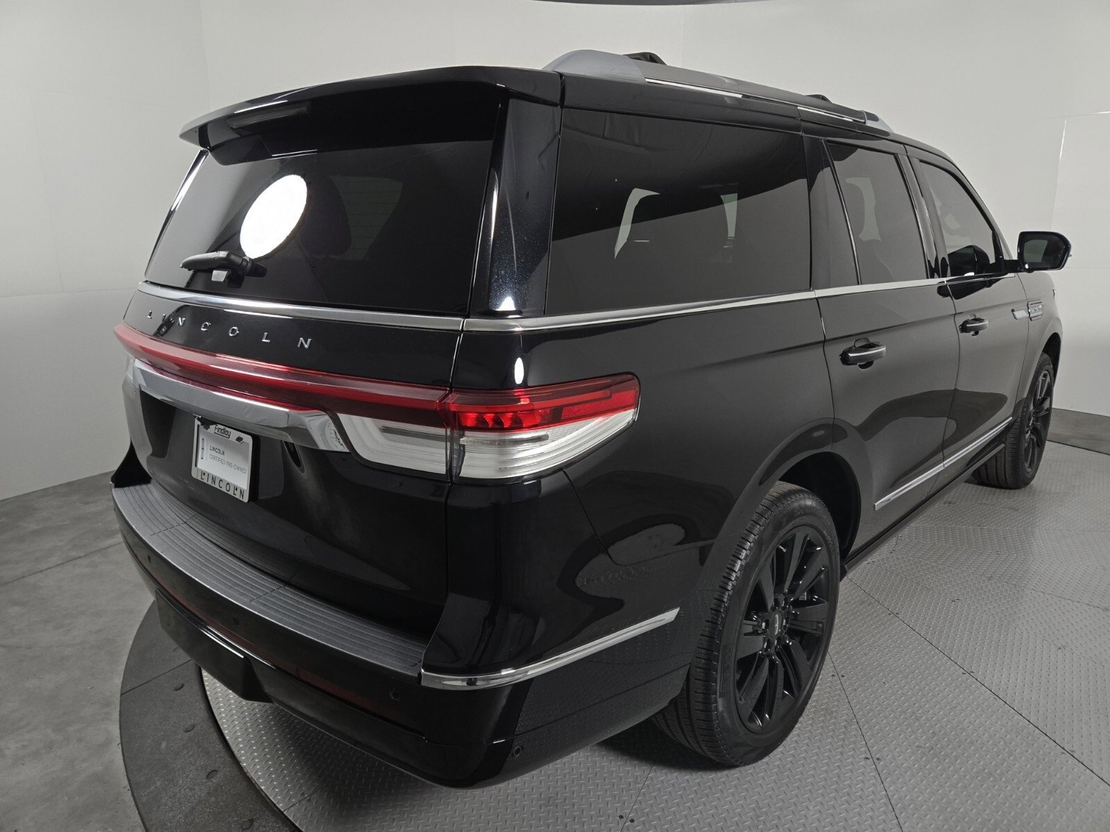 Certified 2023 Lincoln Navigator Reserve image 4